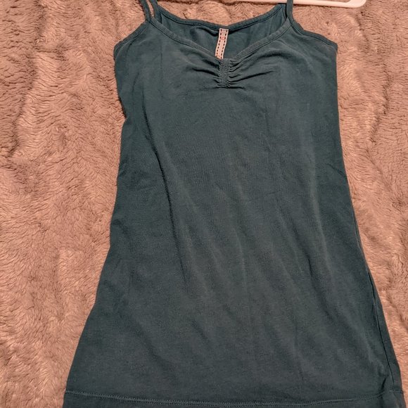 Bundle Patterned Sheer Top & Tank - Picture 2 of 10